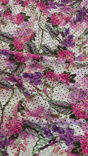 Carica e avvia il video nel visualizzatore di galleria, Sangallo con fiori fucsia: 36€/m