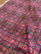 Carica l'immagine nel visualizzatore di Gallery, Cotone disegno ornamentale fucsia: 24€/m