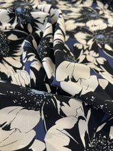 Load image into Gallery viewer, Seta fiore blu: 49€/m