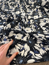 Load image into Gallery viewer, Seta fiore blu: 49€/m