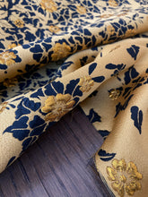 Load image into Gallery viewer, Jacquard misto seta giallo nero disegno degrade: €54/mtl