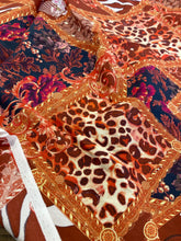 Load image into Gallery viewer, Cotone arancione patchwork: 24€/m
