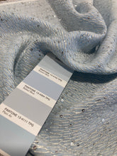 Carica l&#39;immagine nel visualizzatore di Gallery, Chanellina azzurro chiaro con la paillettes: 70€/m
