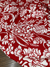 Load image into Gallery viewer, Cotone rosso con fiore bianco: 16€/m
