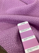 Carica l&#39;immagine nel visualizzatore di Gallery, Chanellina colore lilla lana/sera taglio unico 1.5m
