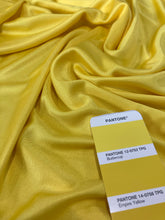 Load image into Gallery viewer, Maglia di seta gialla: 38€/m
