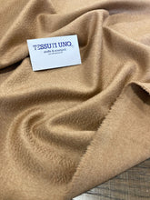 Load image into Gallery viewer, Cappotto beige cammello: 70€/m
